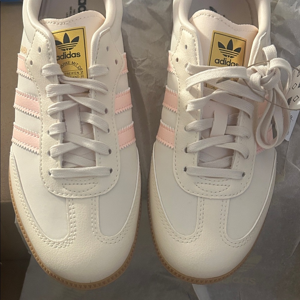adidas Kids Sneakers in White and Pink